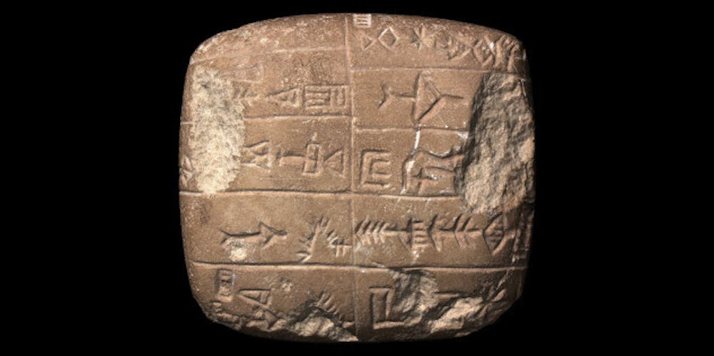 <p>Een kleitablet met een vroege vorm van het spijkerschrift.</p>