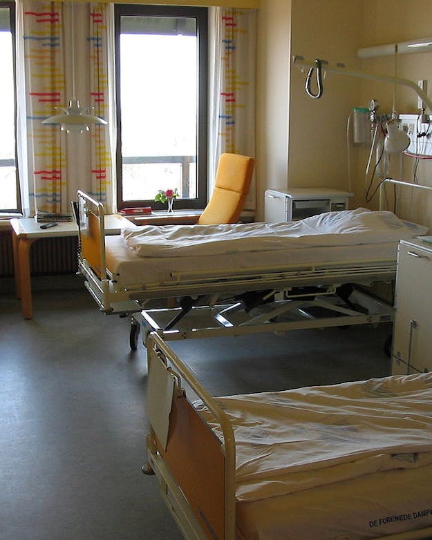 Twintig huisartsen in Amsterdam experimenteren sinds 2015 met de Whitebox, een systeem voor het uitwisselen van medische gegevens. Wordt iemand doorverwezen naar het ziekenhuis, dan kan die arts de gegevens van de patiënt inzien.