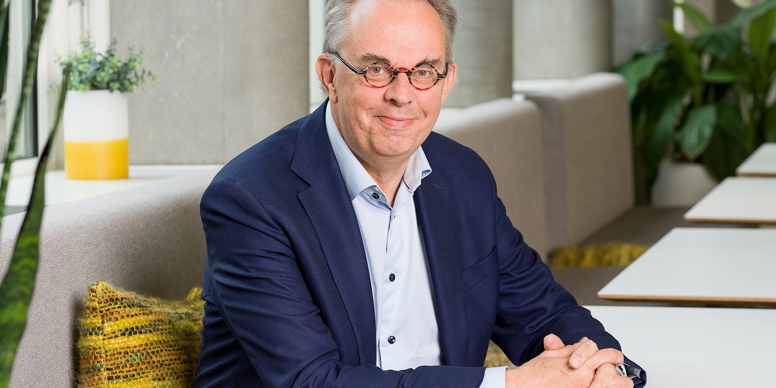 Een kleurenfoto van Peter Hagoort.