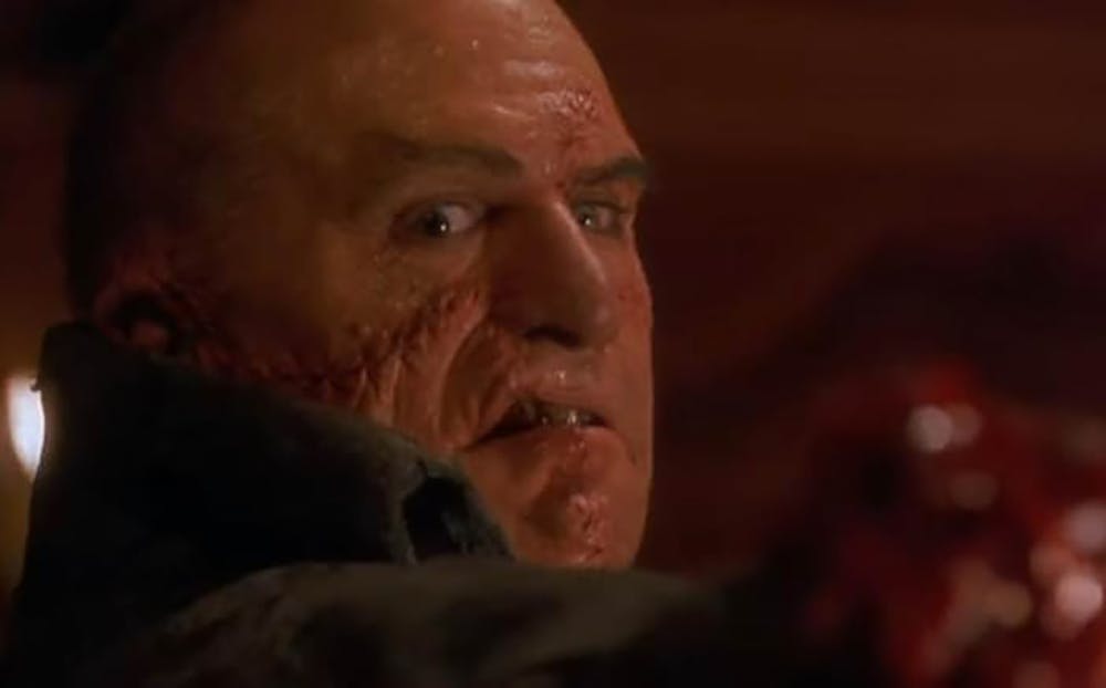 <p>Filmstill van Robert De Niro, die - met de nodige monstermake-up - de rol van het gelijknamige filmmonster vertolkt in de adaptatie van Frankenstein uit 1994.</p> Filmstill van Robert De Niro, die - met de nodige monstermake-up - de rol van het gelijknamige filmmonster vertolkt in de adaptatie van Frankenstein uit 1994.