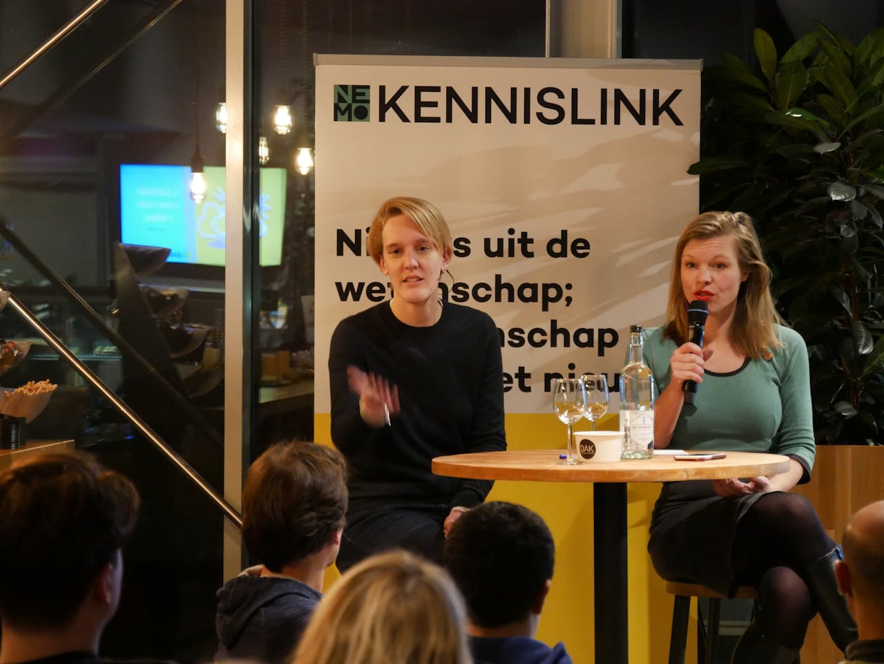 Waarom is cryptogeld geen echt geld? Spreker Anna Berlee legt het uit.