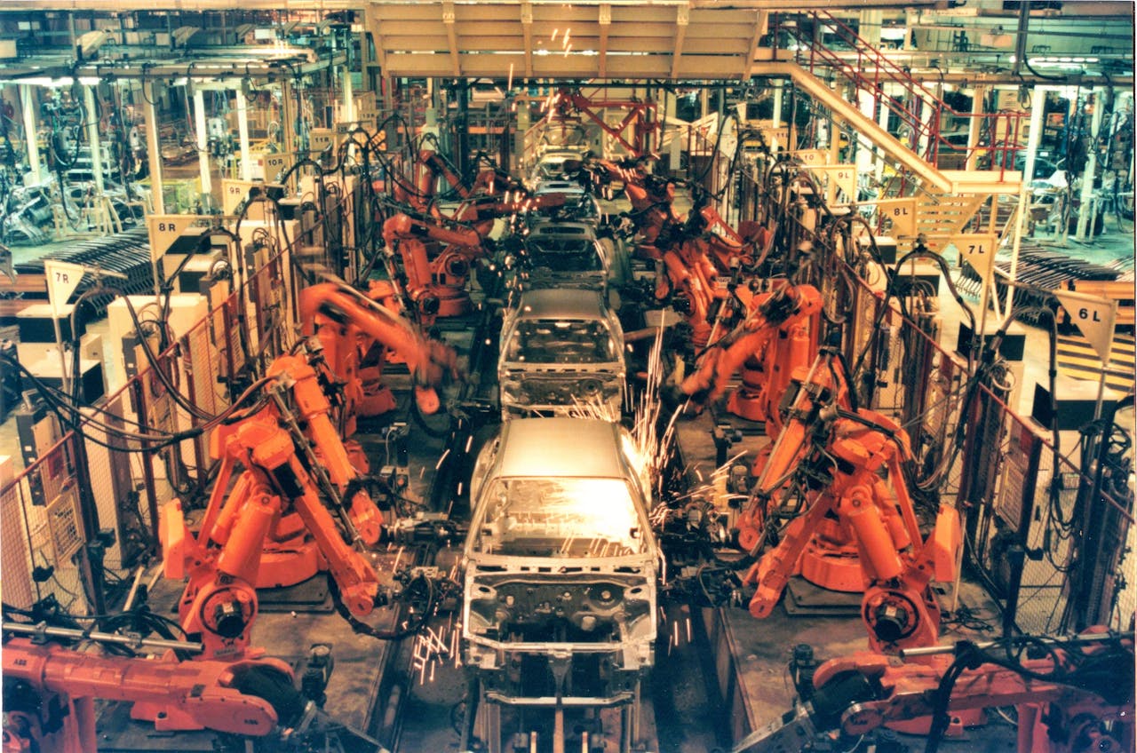 Fabriek waar auto's geproduceerd worden.