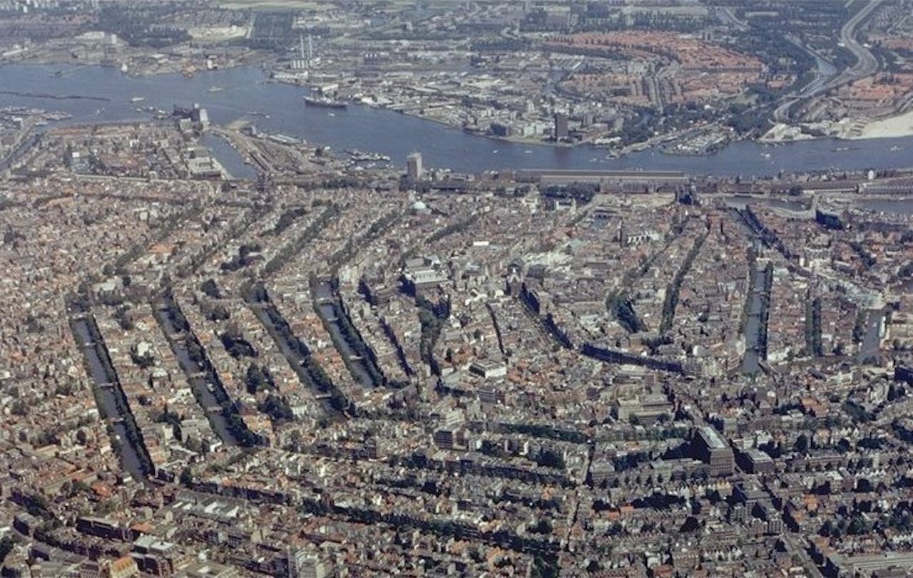 Luchtfoto van Amsterdam.
