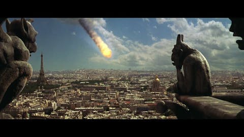 Een abrupte klimaatomslag, asteroïden of een supervulkaan; de wetenschap is er nog niet over uit, maar Hollywood heeft alle mogelijke eindes der tijden al innig omhelsd. Filmstill uit de film Armageddon (1998) toont hoe een asteroïde inslaat in Parijs
