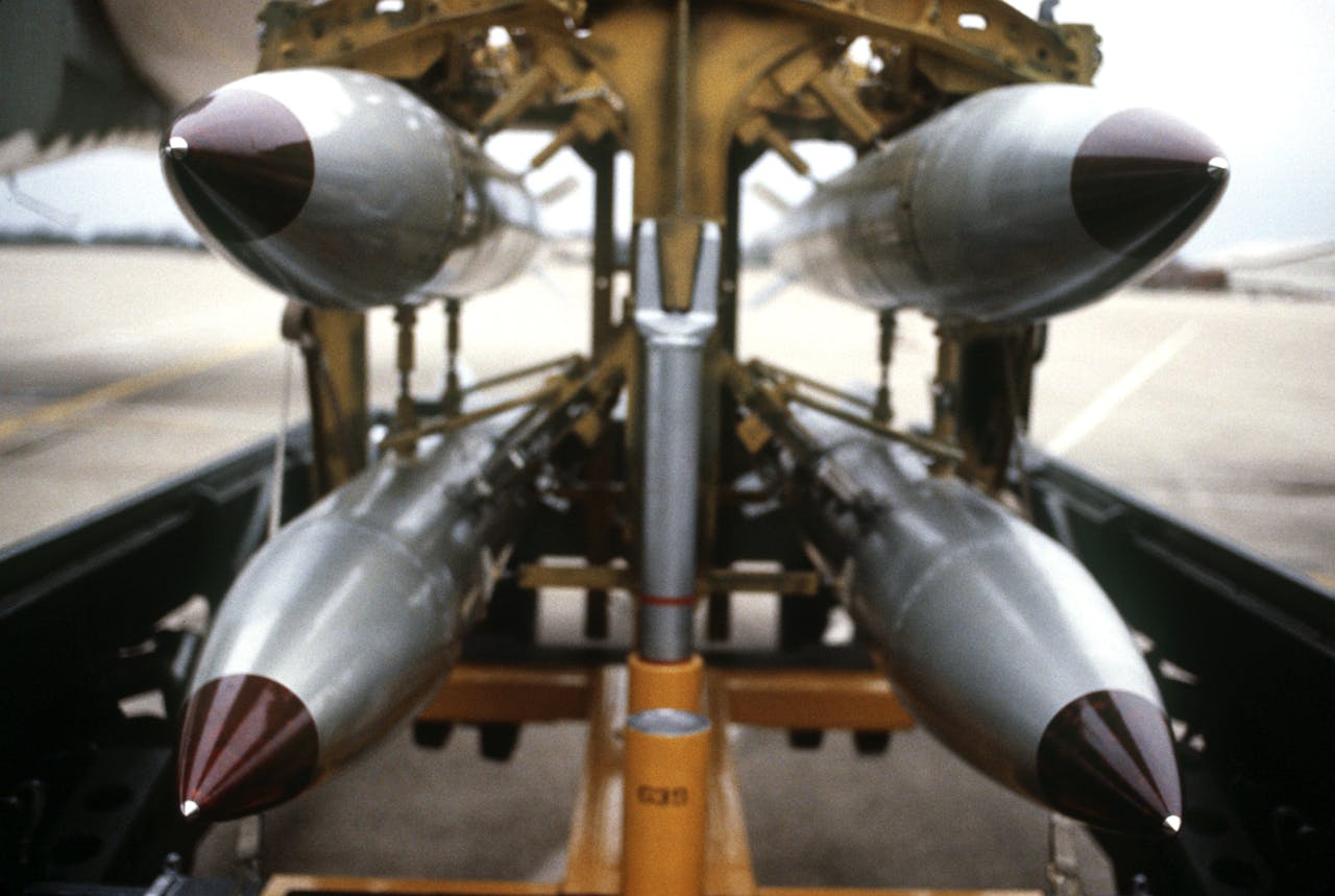 Een foto van B-61-kernbommen.