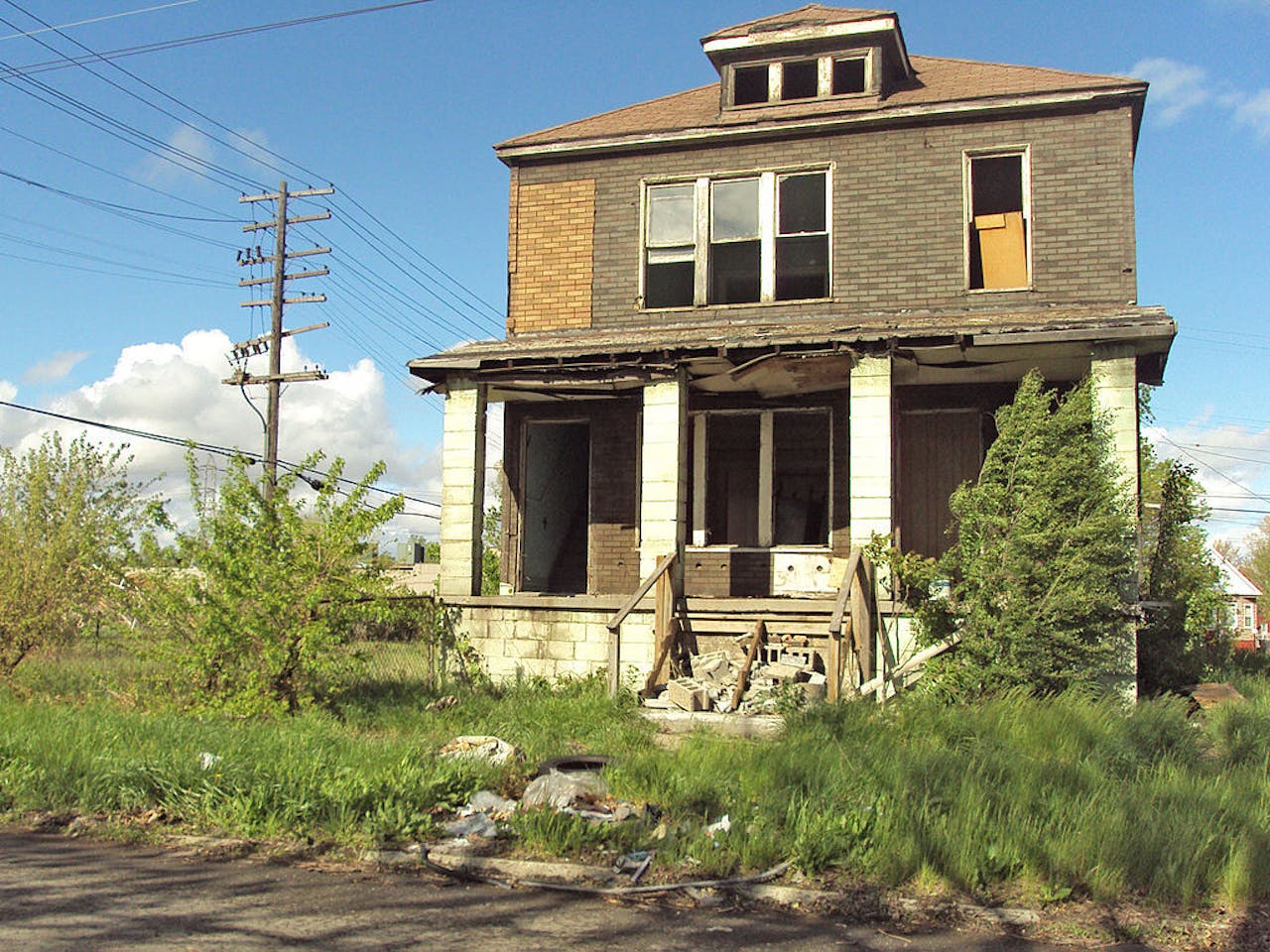 Een verlaten huis in Detroit Delray.