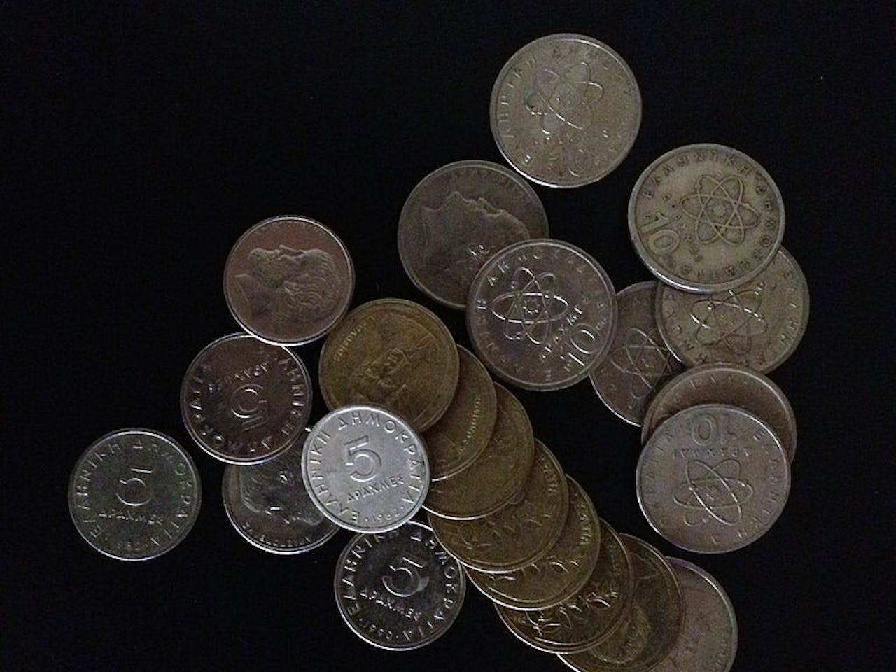 De drachme.