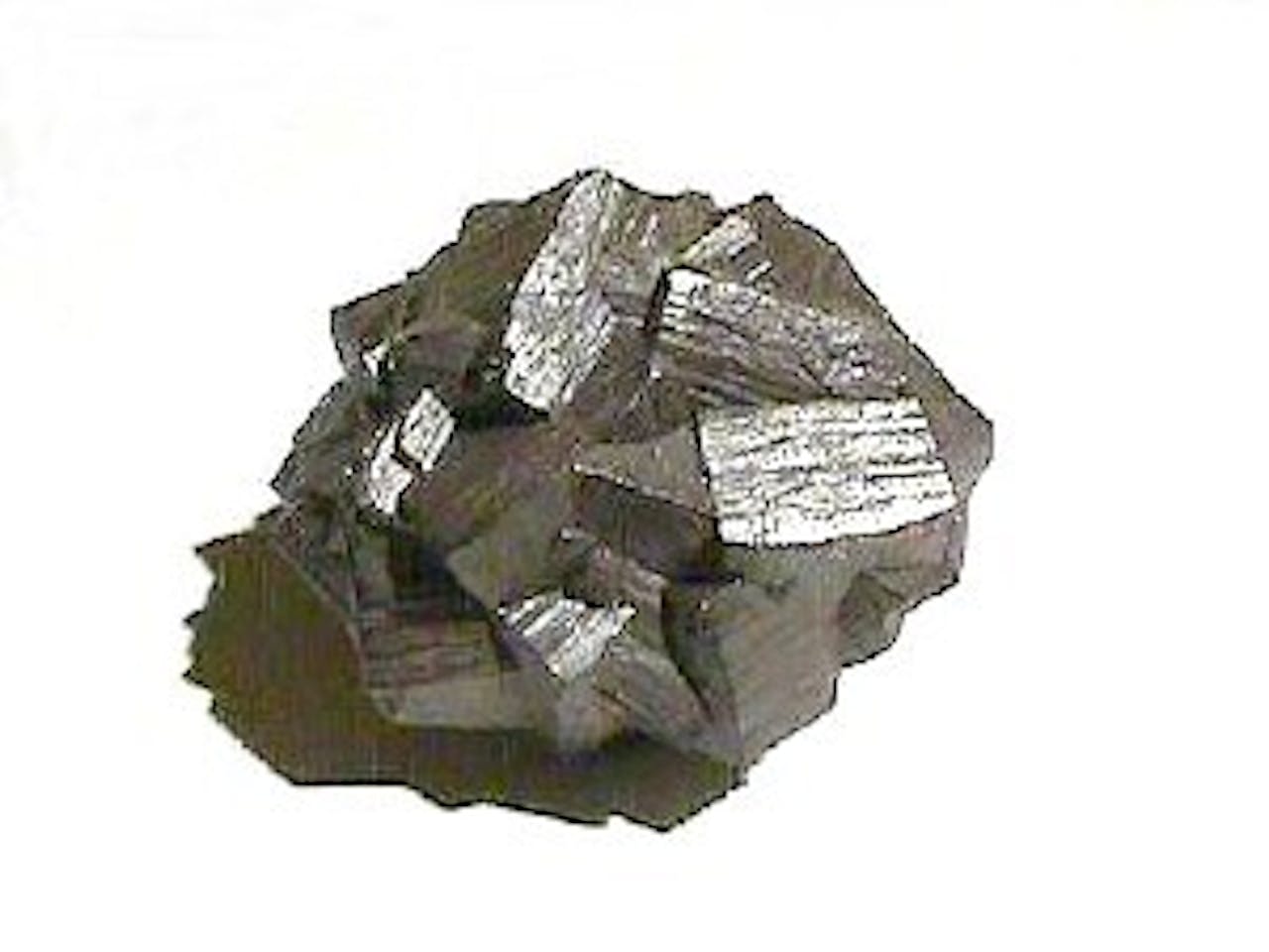 Het mineraal goethiet op een witte achtergrond.