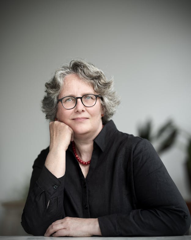 Ingrid Robeyns: “Als je eenmaal superrijk bent, wordt het heel makkelijk om je kapitaal verder te laten groeien.” Portret van Ingrid Robeyns