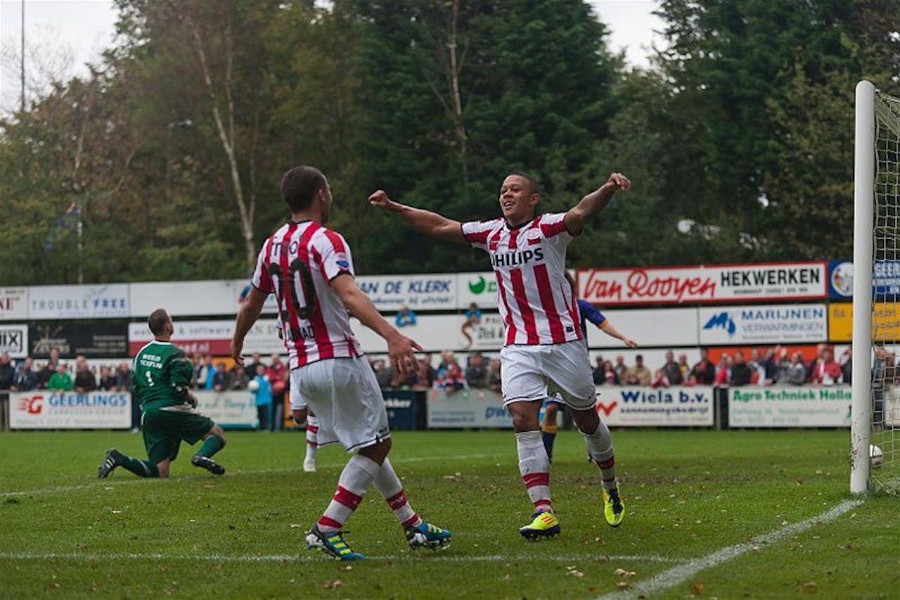 Depay in de basis!