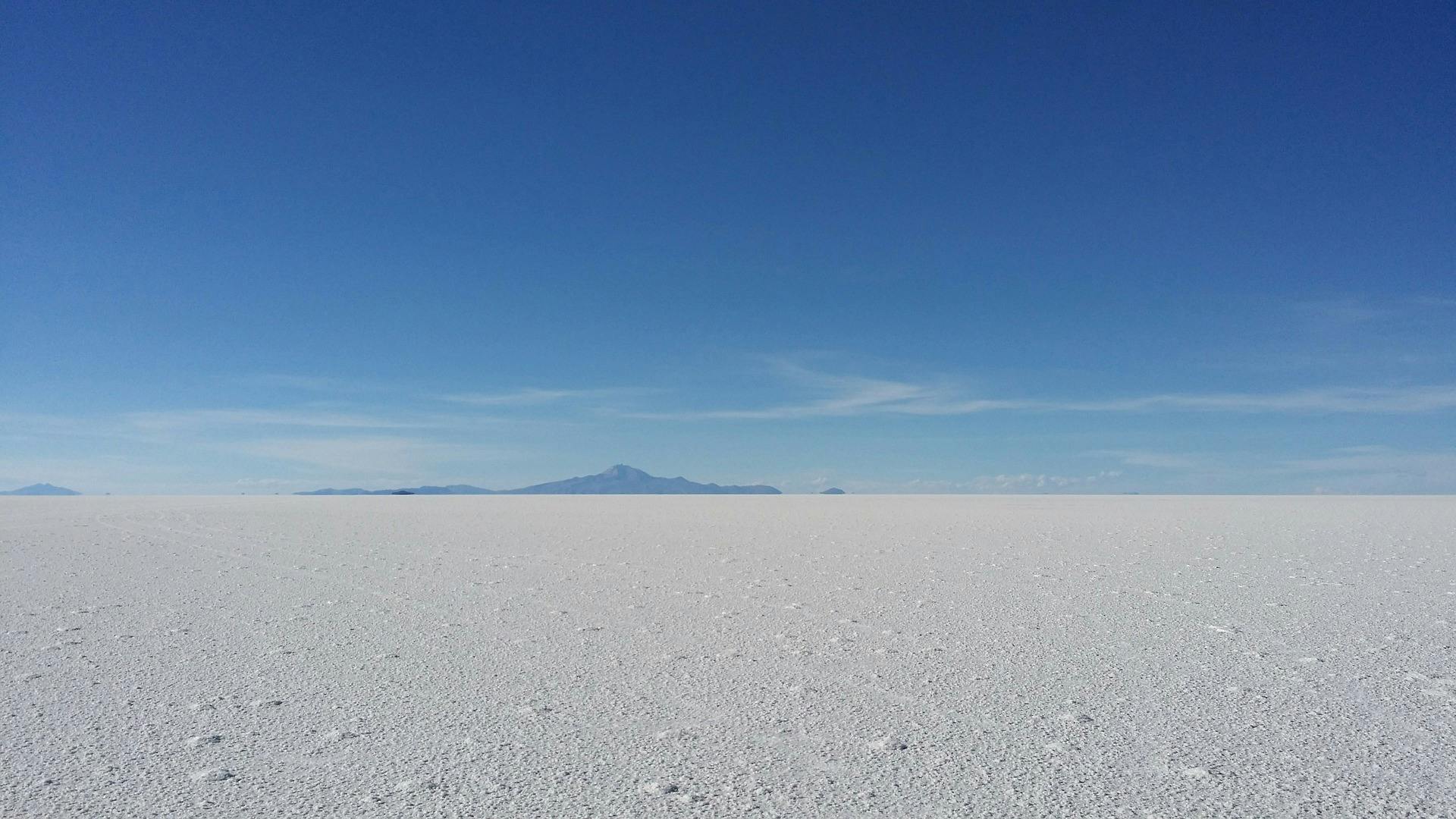 De zoutvlakte van Uyuni in Bolivia.