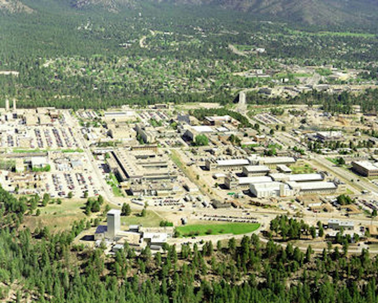 Luchtfoto van Los Alamos National Laboratory.