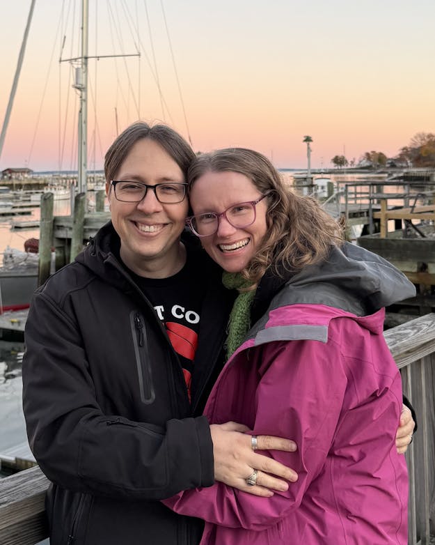 “Als ik een taal creëer, voel ik me een kunstenaar”, aldus Jessie Peterson, hier samen met David. David en Jessie Peterson