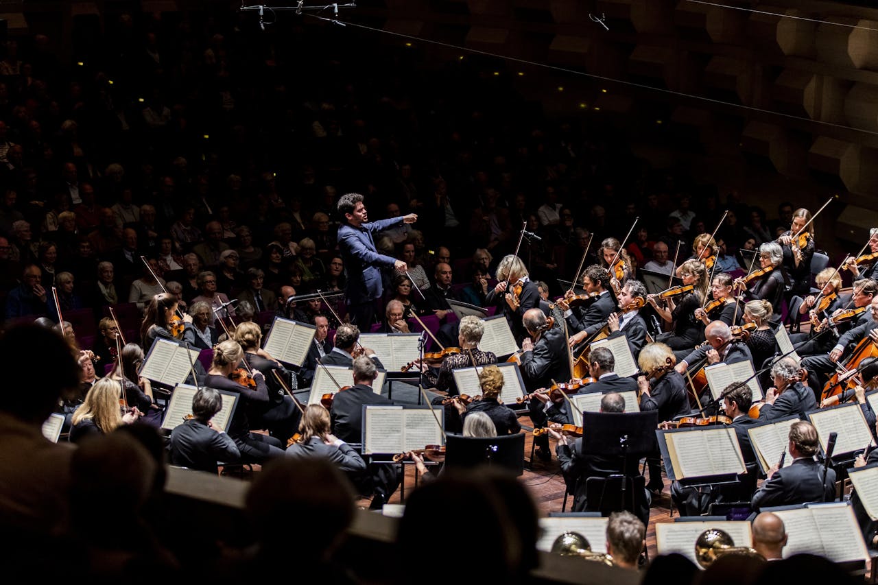 Samen met het Rotterdams Philharmonisch Orkest onderzochten we wat mensen vonden van livemuziek. Rotterdams Philharmonisch Orkest treedt op met in het midden als stralende middelpunt de dirigent