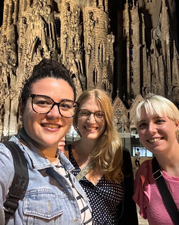 Collega's Ylenia Cicirò, Susanne van den Brink en Denise Ragusa in Barcelona Susanne van den Brink met collega's