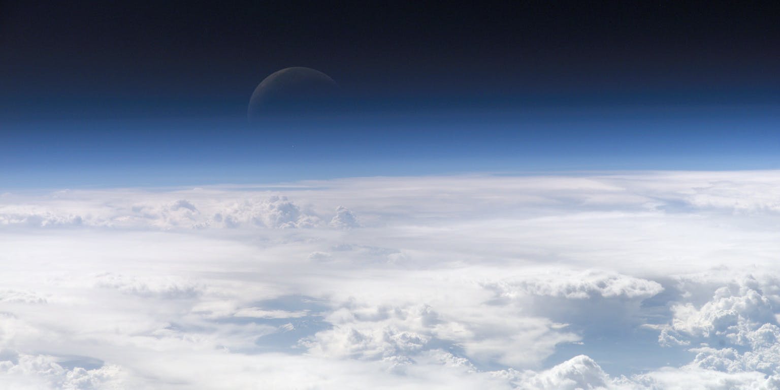 Een foto van dampkring, ook wel de lucht om de aarde of atmosfeer genoemd.