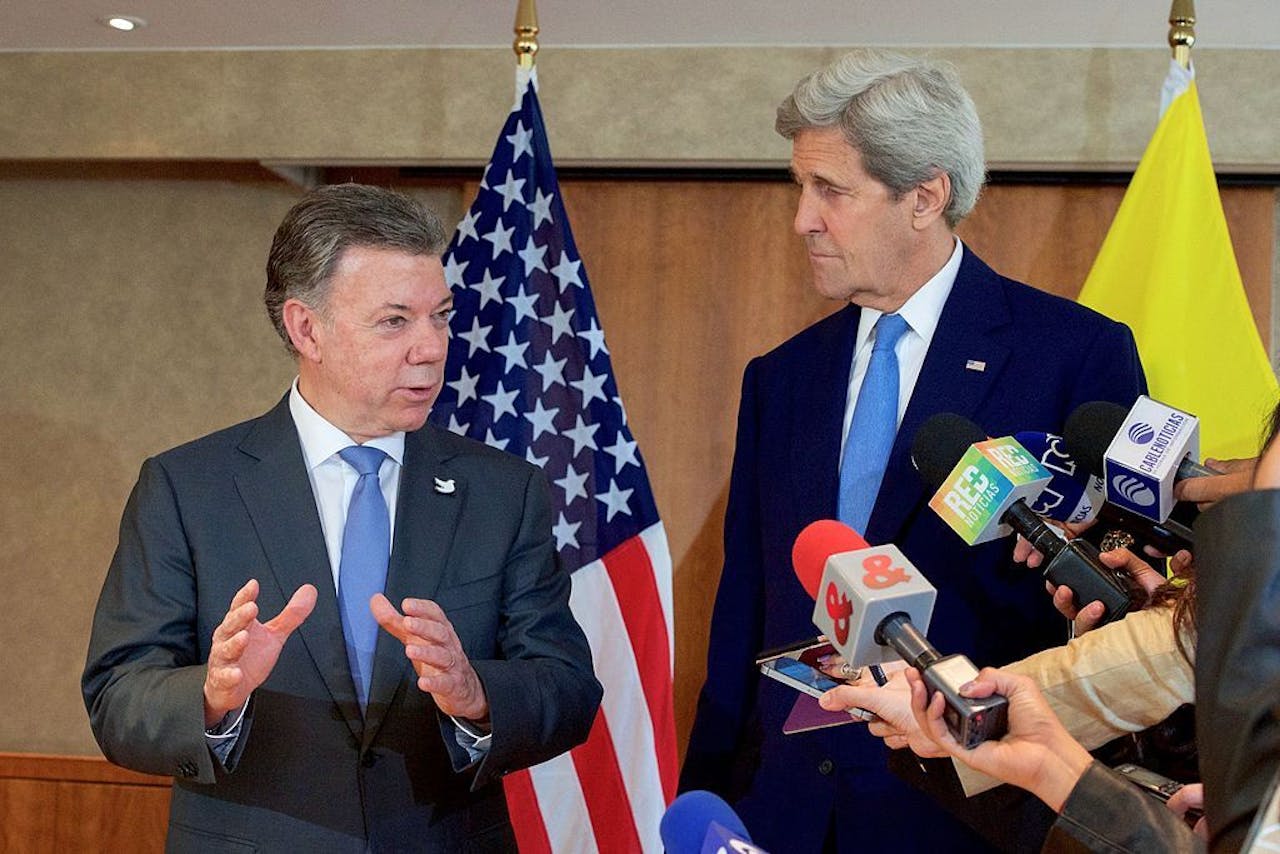 President Santos met de Amerikaanse minister van buitenlandse zaken John Kerry in mei 2016