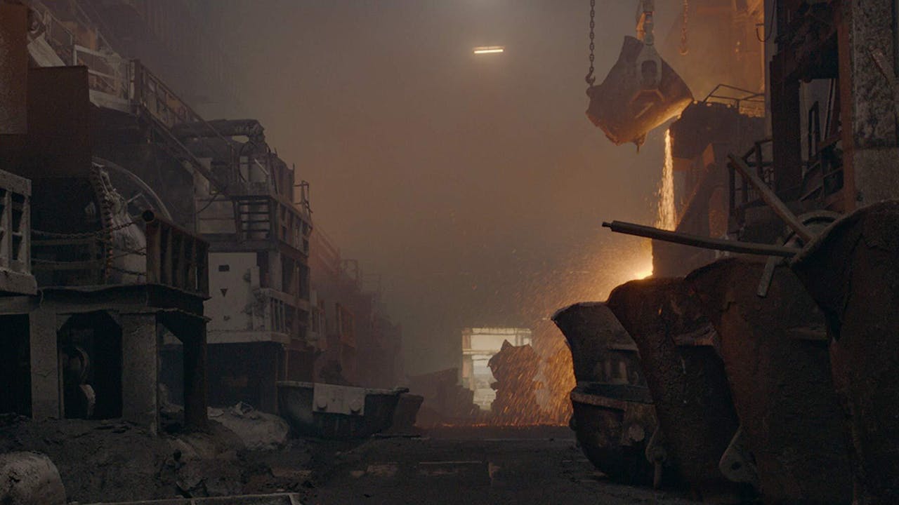 Nornikel is het bestaansrecht maar tevens de vervuiler van de Russische stad Norilsk. Still uit de film “Anthropocene, the human epoch”