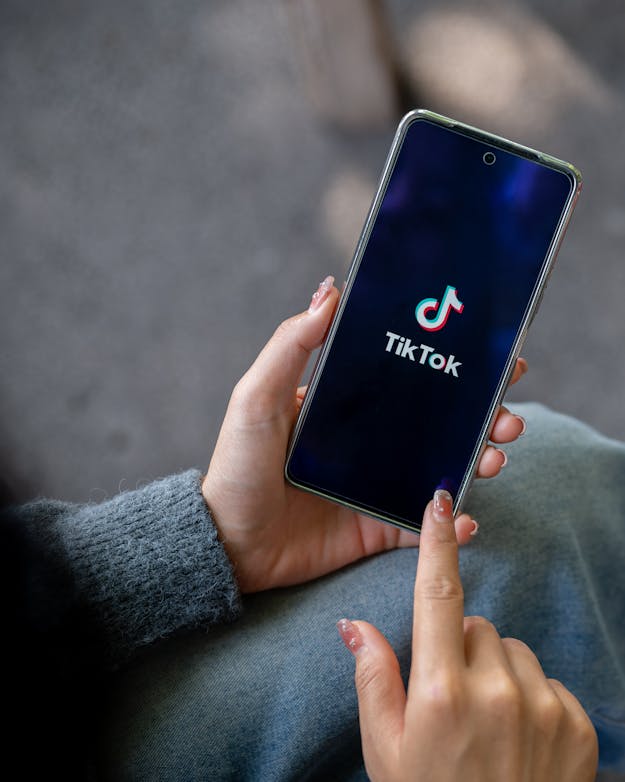 scrollen op TikTok scrollen op TikTok