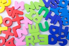 gekleurde letters van het alfabet