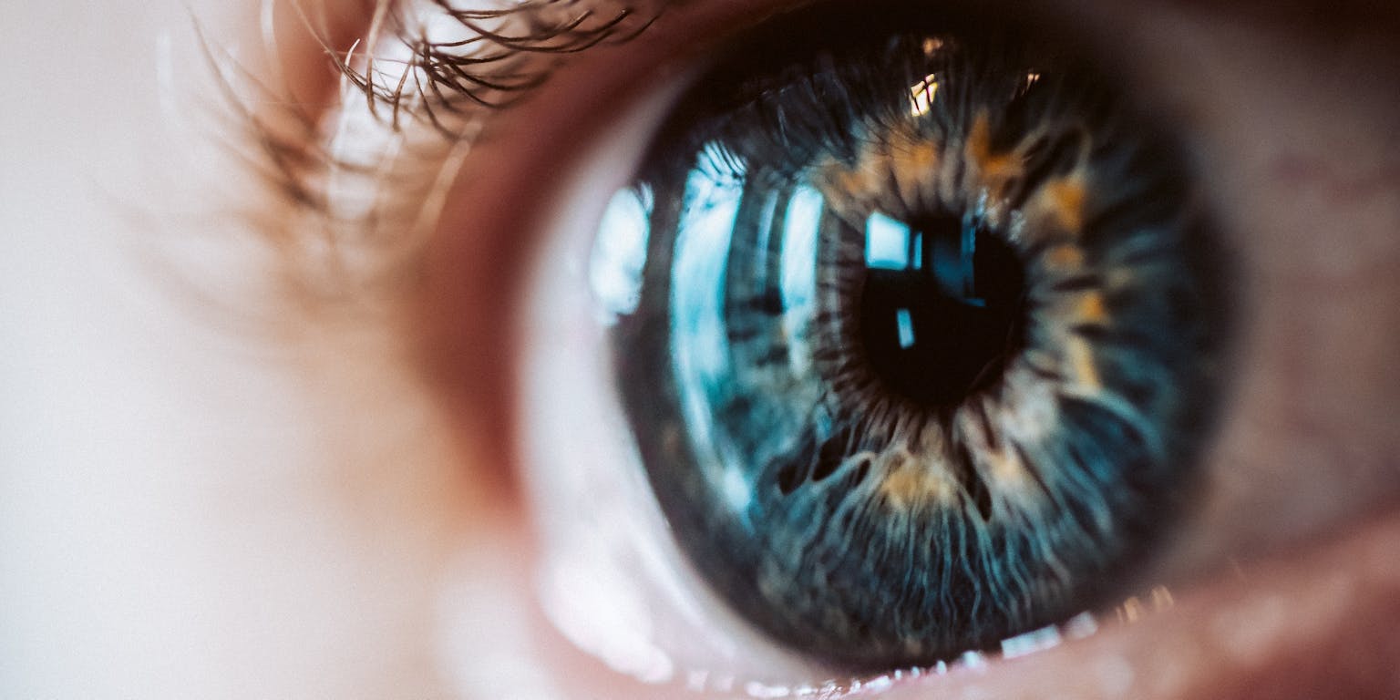 Close-up van een menselijk oog