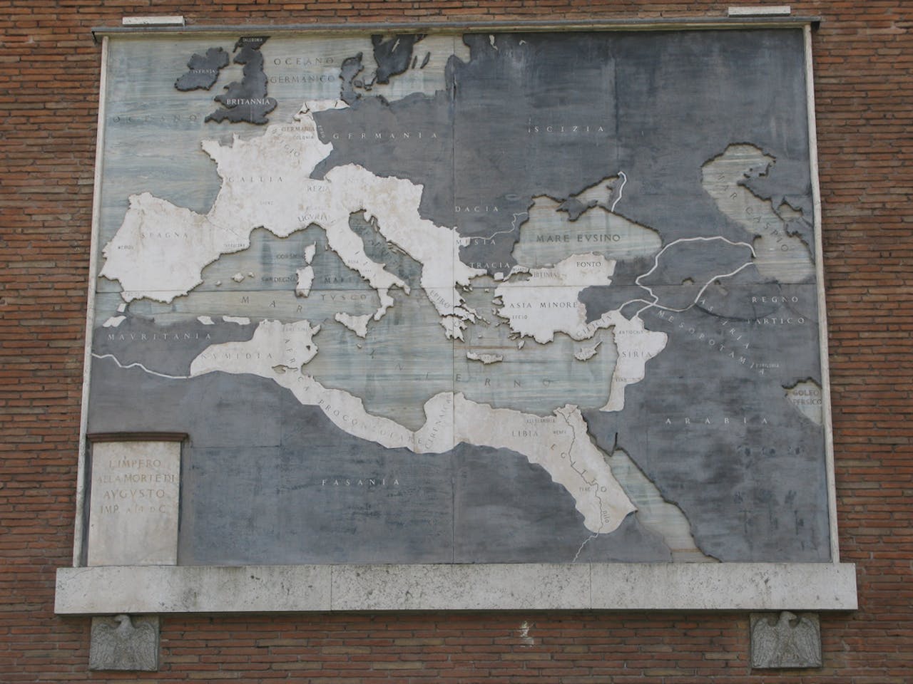 Kaart 3. Inscriptie: L’IMPERO ALLA MORTE D’AVGVSTO IMP. A. 14 D.C., 1934, Via d. F. I.