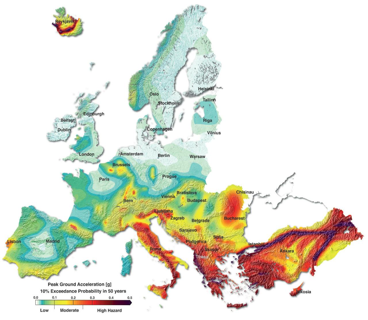 Aarbevingsrisicokaart van Europa. De kleuren geven de grondversnelling aan.