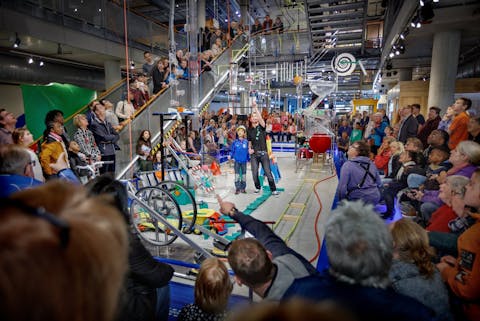 De Kettingreactie in NEMO Science Museum.