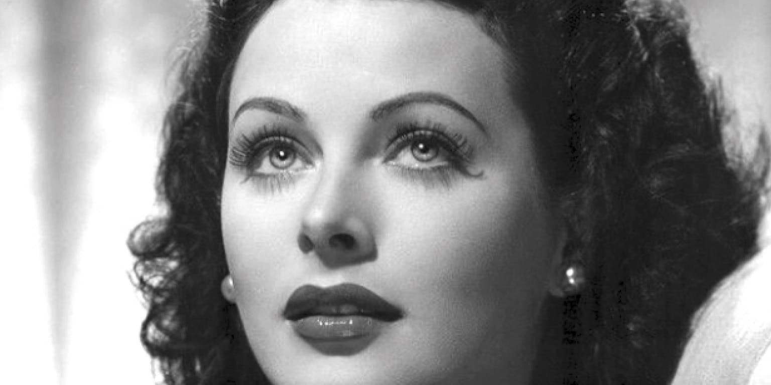 Hedy Lamarr, een Oostenrijkse Hollywood-actrice en uitvindster uit het midden van de 20e eeuw. Ze werkte in de jaren 40 aan een torpedo-geleidingssysteem.
