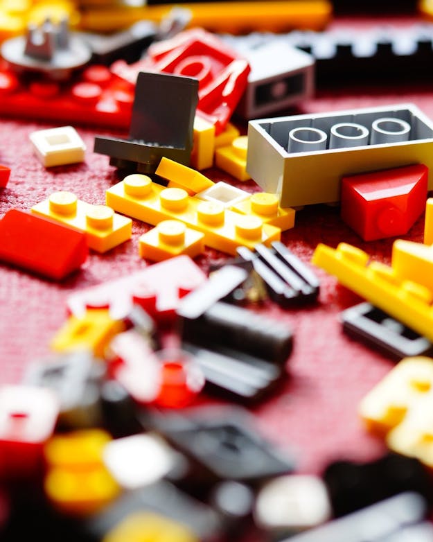 Zo zat ik dan afgelopen week, samen met de ons lab bezoekende Amerikaanse professor Mark Tiede, te spelen met technisch Lego uit mijn jeugd.