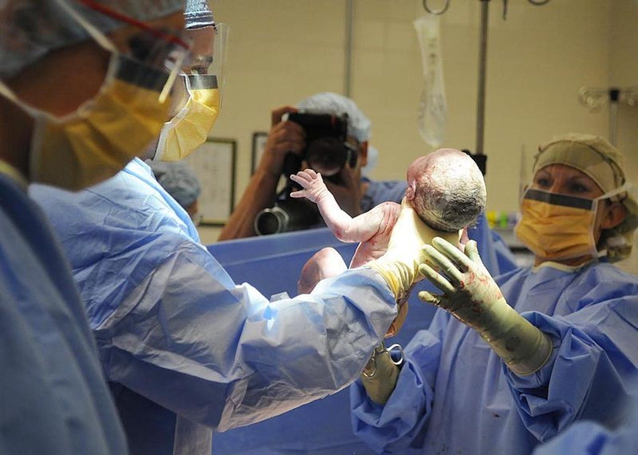 Je verwacht een gezond kindje, maar al snel na de bevalling blijkt dat er iets mis is en dat de baby niet zal overleven. Mag jouw kindje dan donor zijn?