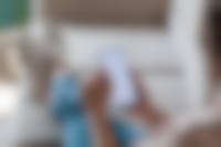 Vrouw met smartphone