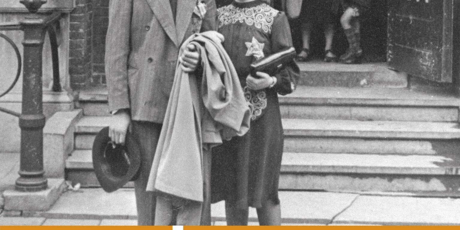 Een cover van het boek 'ze doen ons niets' van Carry van Lakerveld enVictor Levie.